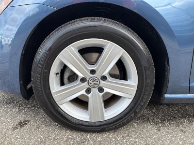 2017 Volkswagen Golf TSI Wolfsburg Edition 4-Door