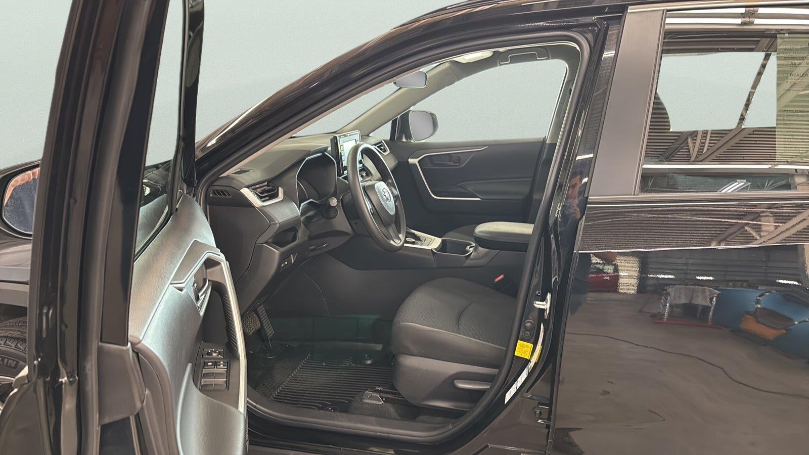 2022 Toyota RAV4 Hybrid LE