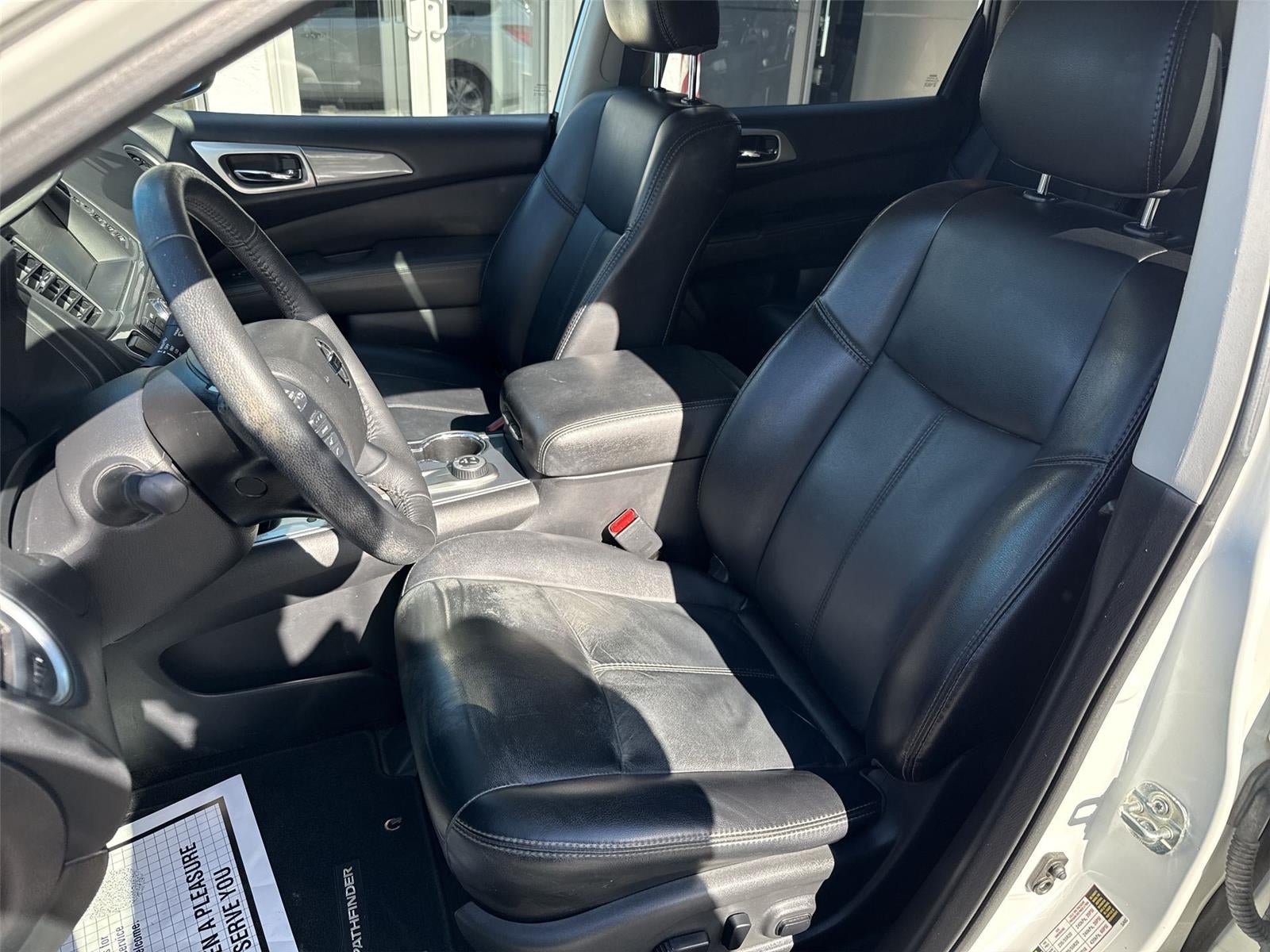 2019 Nissan Pathfinder SL