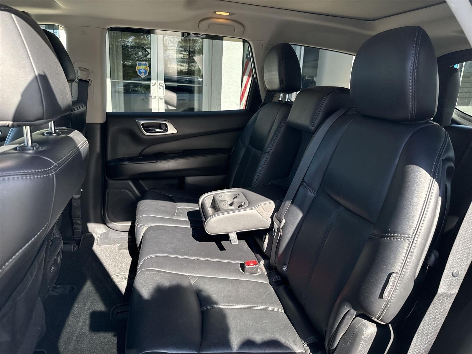 2019 Nissan Pathfinder SL