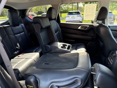 2019 Nissan Pathfinder SL