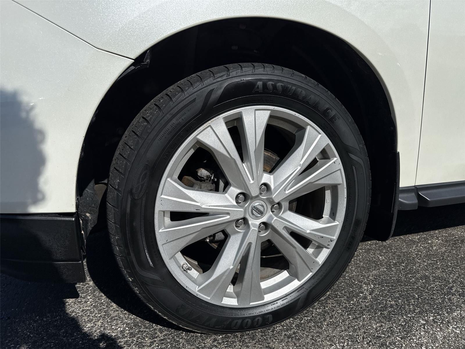 2019 Nissan Pathfinder SL