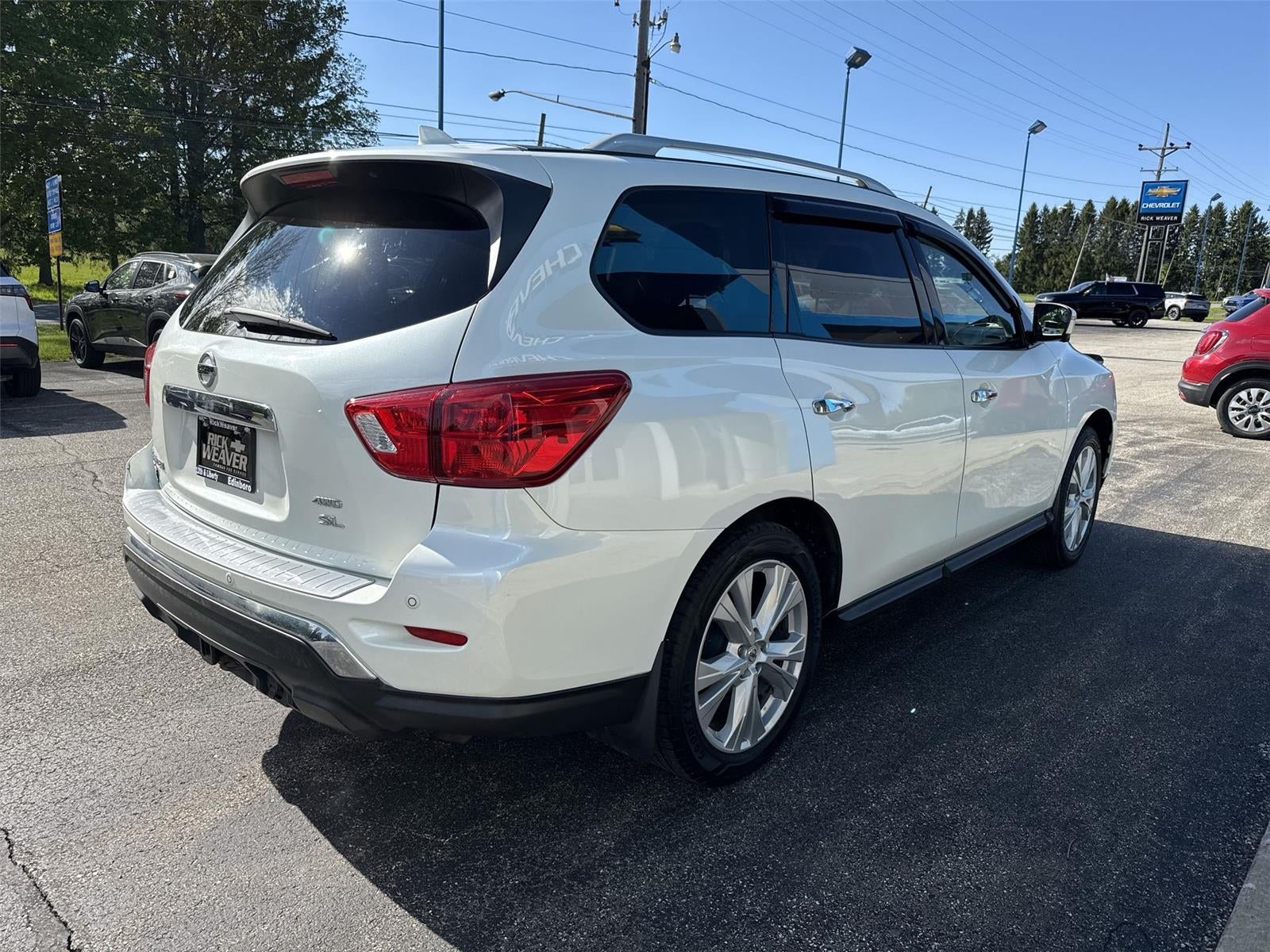 2019 Nissan Pathfinder SL
