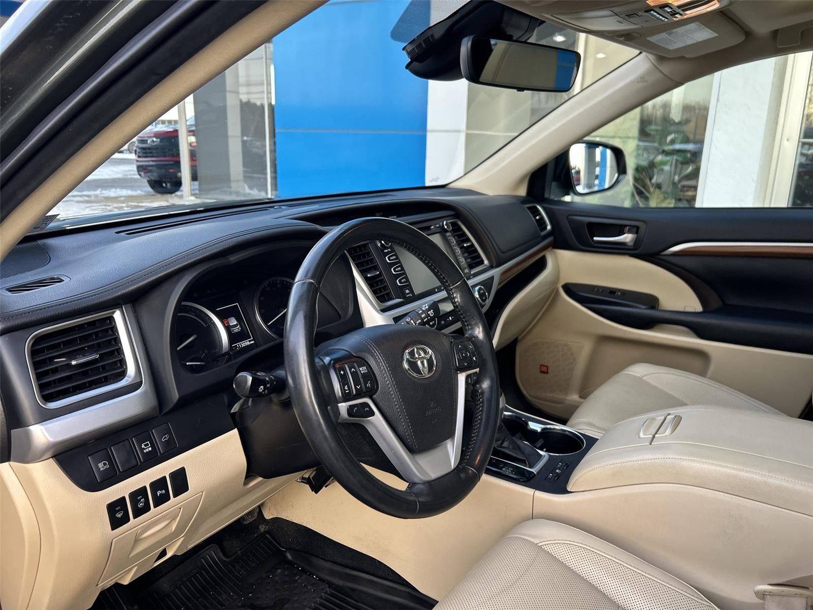 2019 Toyota Highlander Hybrid Limited Platinum