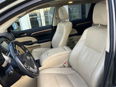 2019 Toyota Highlander Hybrid Limited Platinum