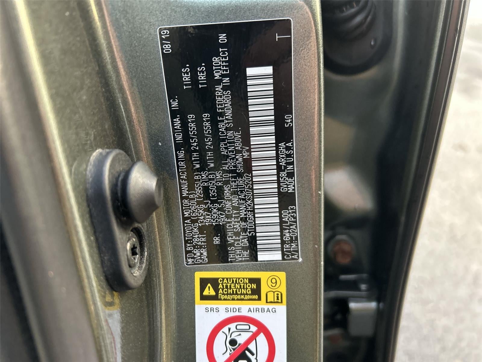 2019 Toyota Highlander Hybrid Limited Platinum