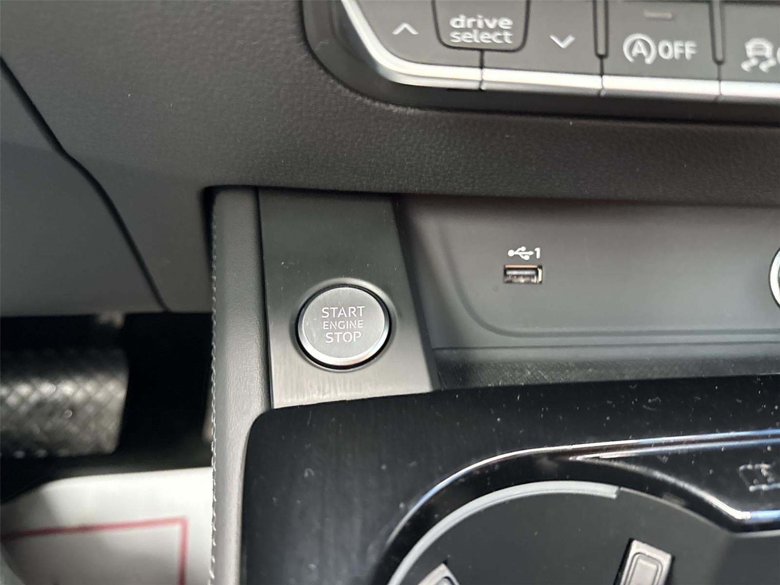 2023 Audi A4 Premium Plus 45 TFSI S line quattro S tronic